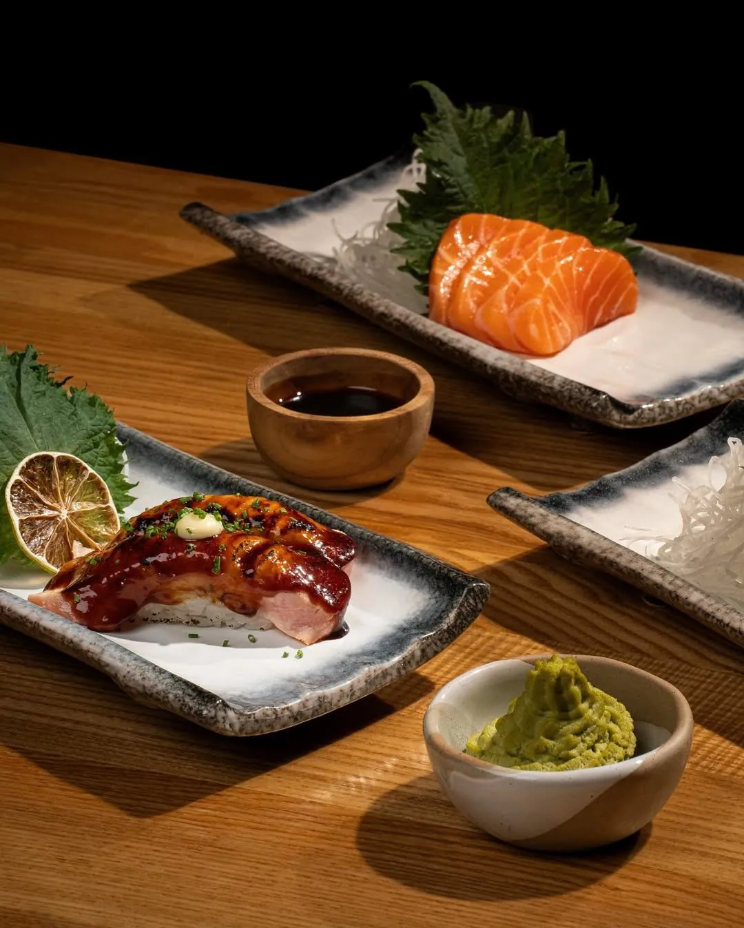 Sashimi de somon si nigiri glazurat